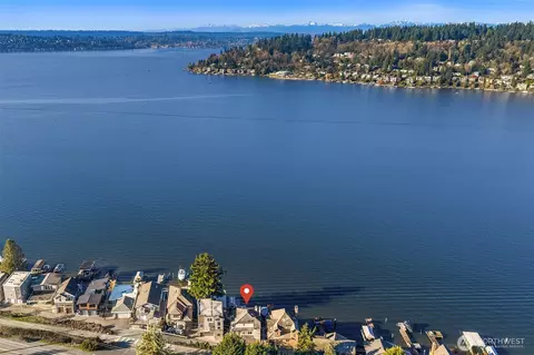 3711 Lake Washington Blvd N, Renton, WA 98056