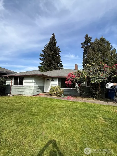 11810 19th Ave SW, Burien, WA 98146