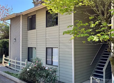 5502 220th St SW #D201, Mountlake Terrace, WA 98043