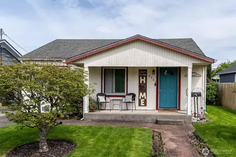 2928 Dover St, Longview, WA 98632
