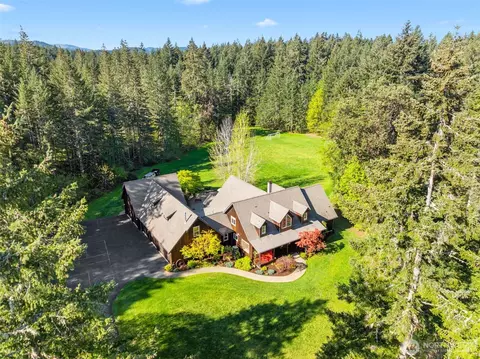4900 Grand Fir Ln NW, Olympia, WA 98502