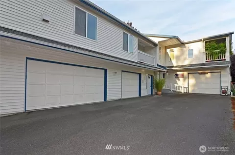 14522 31st Ave NE #202, Shoreline, WA 98155