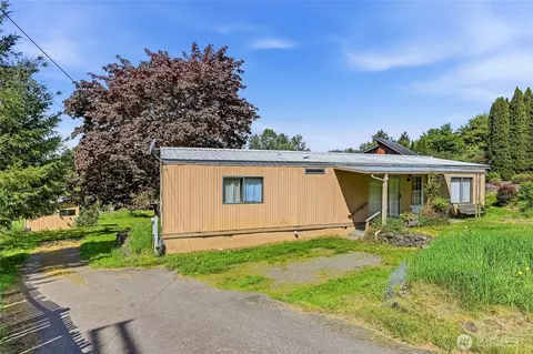 32711 Commission Ave, Black Diamond, WA 98010
