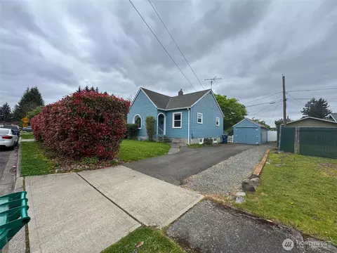 215 J St SE, Auburn, WA 98002