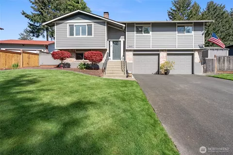 8303 55th St W, University Place, WA 98467