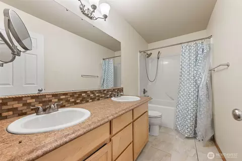 Bath - 7006 Radius Loop SE, Lacey, WA 98513 photo 5 of 5