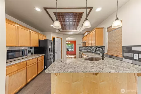 Kitchen - 7006 Radius Loop SE, Lacey, WA 98513 photo 3 of 3