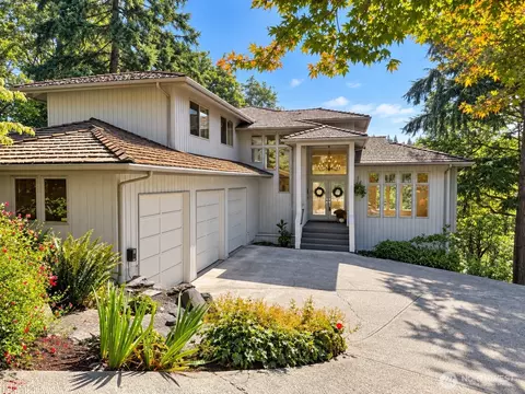 13032 204th Pl SE, Issaquah, WA 98027