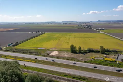 1377 Laconner Whitney Rd, Mount Vernon, WA 98273