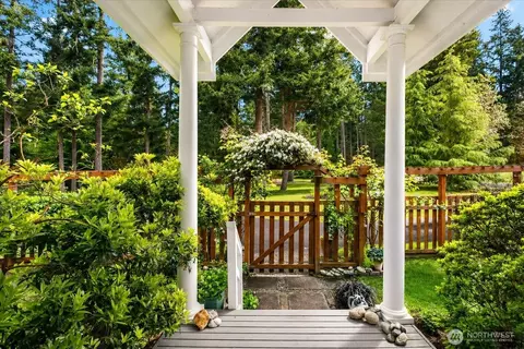 5427 Bayview Rd, Langley, WA 98260