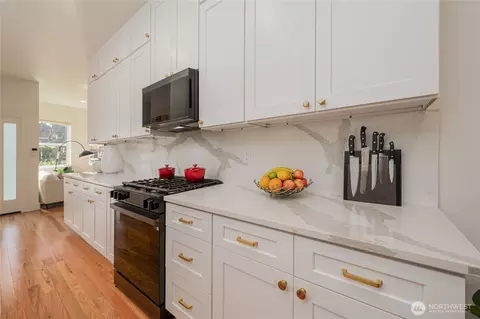 Kitchen - 351 17th Ave E, Seattle, WA 98112 photo 4 of 4