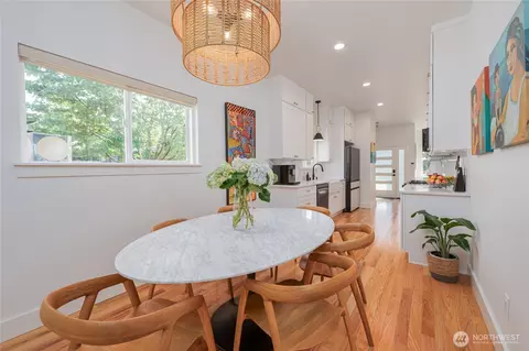 Dining - 351 17th Ave E, Seattle, WA 98112 photo 2 of 3