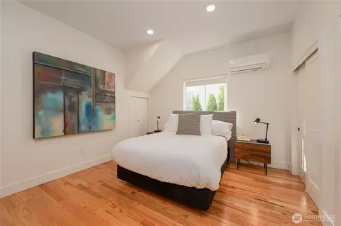 Bedroom - 351 17th Ave E, Seattle, WA 98112 photo 1 of 4