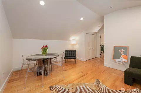 Dining - 351 17th Ave E, Seattle, WA 98112 photo 3 of 3