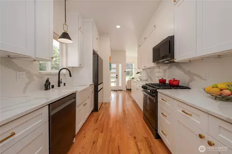 Kitchen - 351 17th Ave E, Seattle, WA 98112 photo 2 of 4