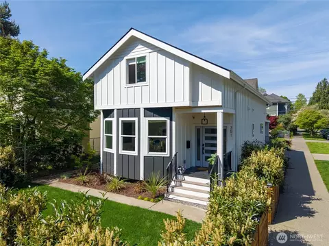 351 17th Ave E, Seattle, WA 98112