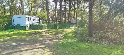21 N Lakeside Dr N, Copalis Beach, WA 98535