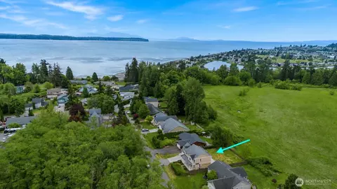 8365 Pheasant Dr, Blaine, WA 98230