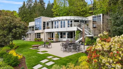 7525 NE 28th Pl, Medina, WA 98039
