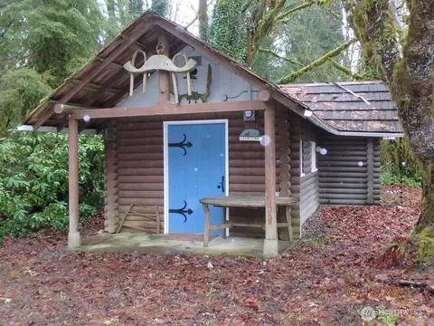31015 W Whitehorse Dr, Arlington, WA 98223