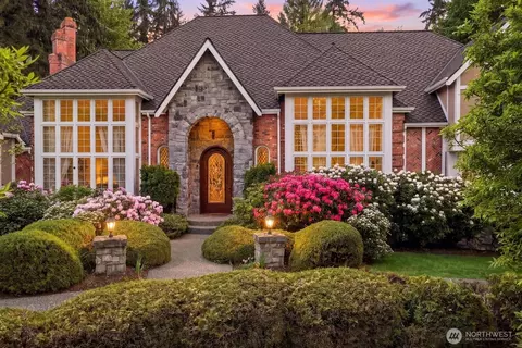 19925 NE 129th St, Woodinville, WA 98077