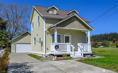 45 N Oak Harbor St, Oak Harbor, WA 98277