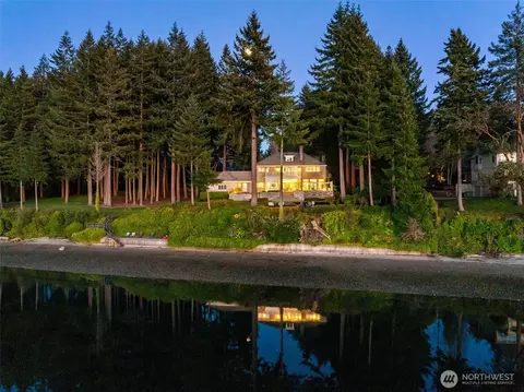6947 Cooper Point Rd NW, Olympia, WA 98502