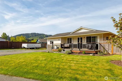 1405 S 27th St, Mount Vernon, WA 98274