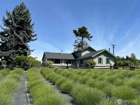 31 Brueckner Rd, Sequim, WA 98382