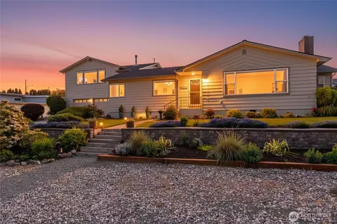 1119 Longview Ave, Anacortes, WA 98221