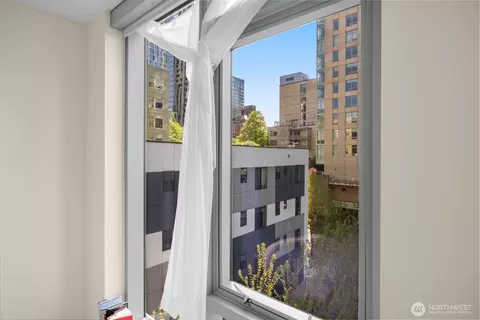 800 Columbia St #808, Seattle, WA 98104