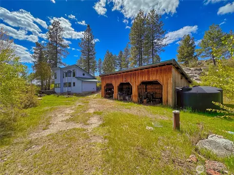 197 Cameron Lake Loop Rd, Okanogan, WA 98840
