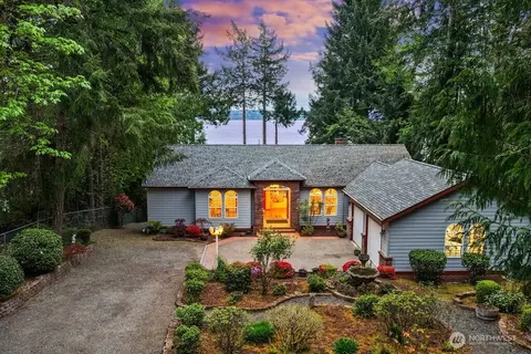 141 E Winterwood Dr, Grapeview, WA 98546
