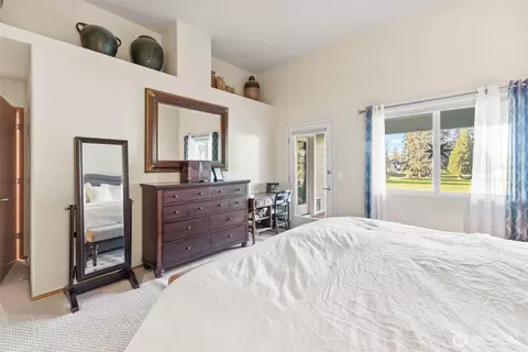 Bedroom - 877 Medsker Rd, Sequim, WA 98382 photo 2 of 4