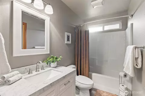Bath - 877 Medsker Rd, Sequim, WA 98382 photo 2 of 3