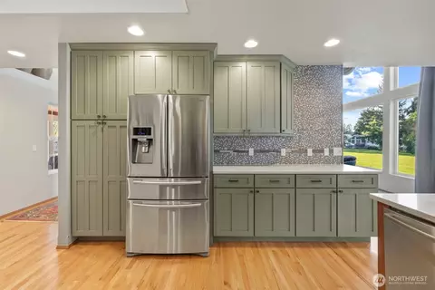 Kitchen - 877 Medsker Rd, Sequim, WA 98382 photo 6 of 6
