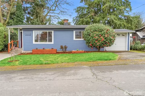 2300 NE 8th Pl, Renton, WA 98056