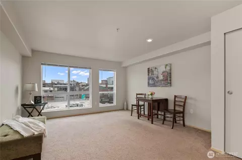 2818 Grand Ave #B401, Everett, WA 98201