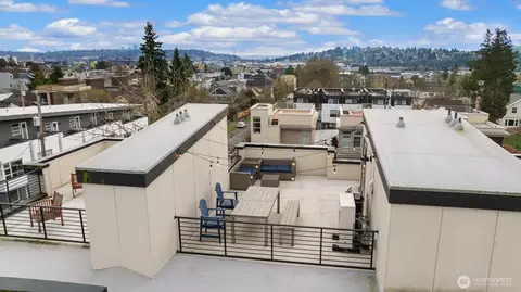 2605 NW 64th St, Seattle, WA 98107