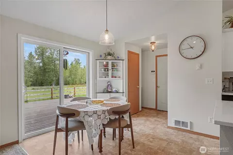 Entry Way - 37726 34th Ave E, Roy, WA 98580 photo 2 of 3