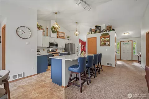 Kitchen - 37726 34th Ave E, Roy, WA 98580 photo 3 of 4