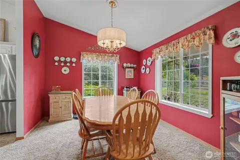 Dining - 37726 34th Ave E, Roy, WA 98580 photo 2 of 2