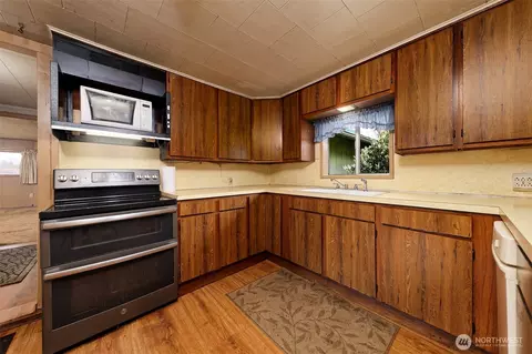 Kitchen - 147 Stoddard Rd, Doty, WA 98539 photo 1 of 3