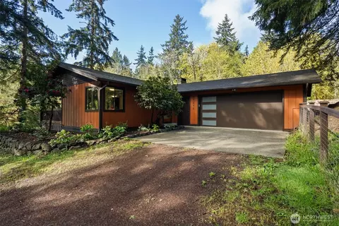 27495 Parcells Rd NE, Kingston, WA 98346