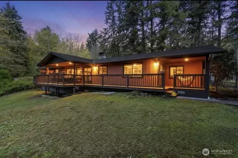 27495 Parcells Rd NE, Kingston, WA 98346
