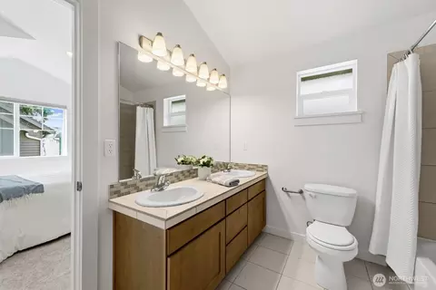 Bath - 931 N A N 97th St, Seattle, WA 98103 photo 2 of 4