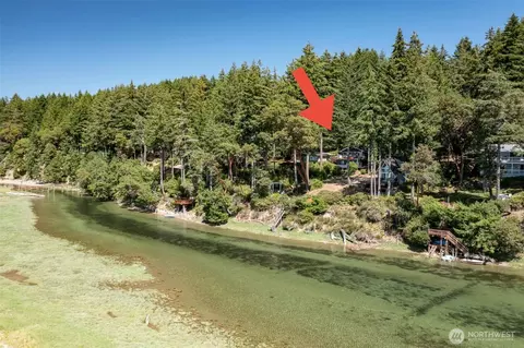 108 Herron Ln NW, Lakebay, WA 98349
