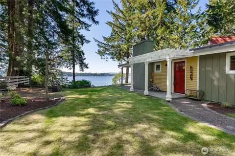 924 W Herron Blvd NW, Lakebay, WA 98349