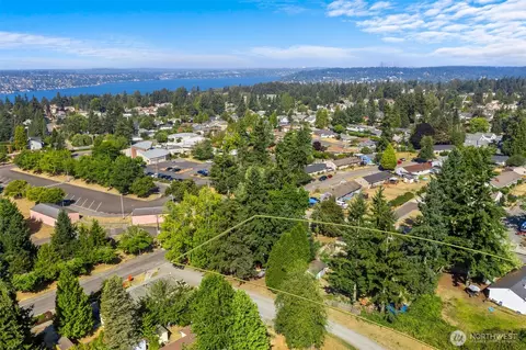 1526 Harrington Ave NE, Renton, WA 98056