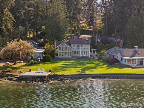 3012 Marine Dr, Bremerton, WA 98312